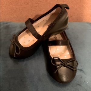 Black dress shoes